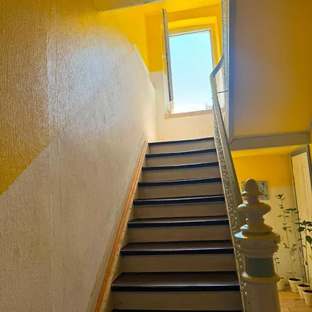 Schoene Monteurs-wohnung In Meiderich 47137 Duisburg