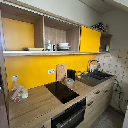 Apartment Schoene Monteurs-wohnung In Meiderich 47137 Duisburg